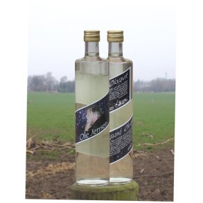 kvavit Ole Jensen. Snaps fra Sbogaard kologisk